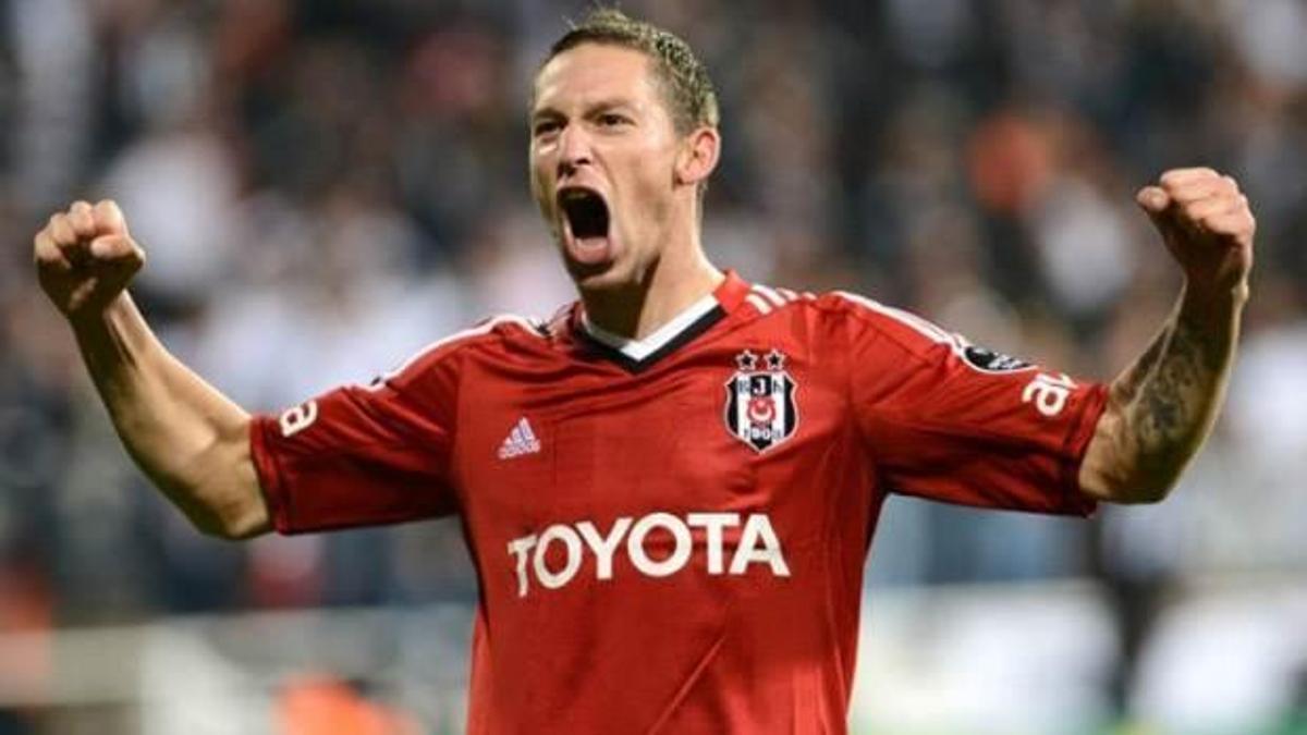 Kartal iki ismi yolluyor!
