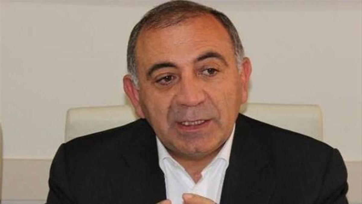 CHP'nin 2 numaralı ismi AK Parti kongresinde
