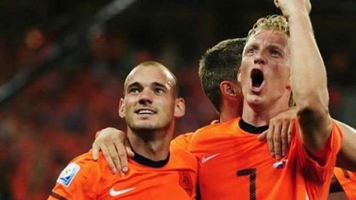 Sneijder ve Kuyt milli takımda
