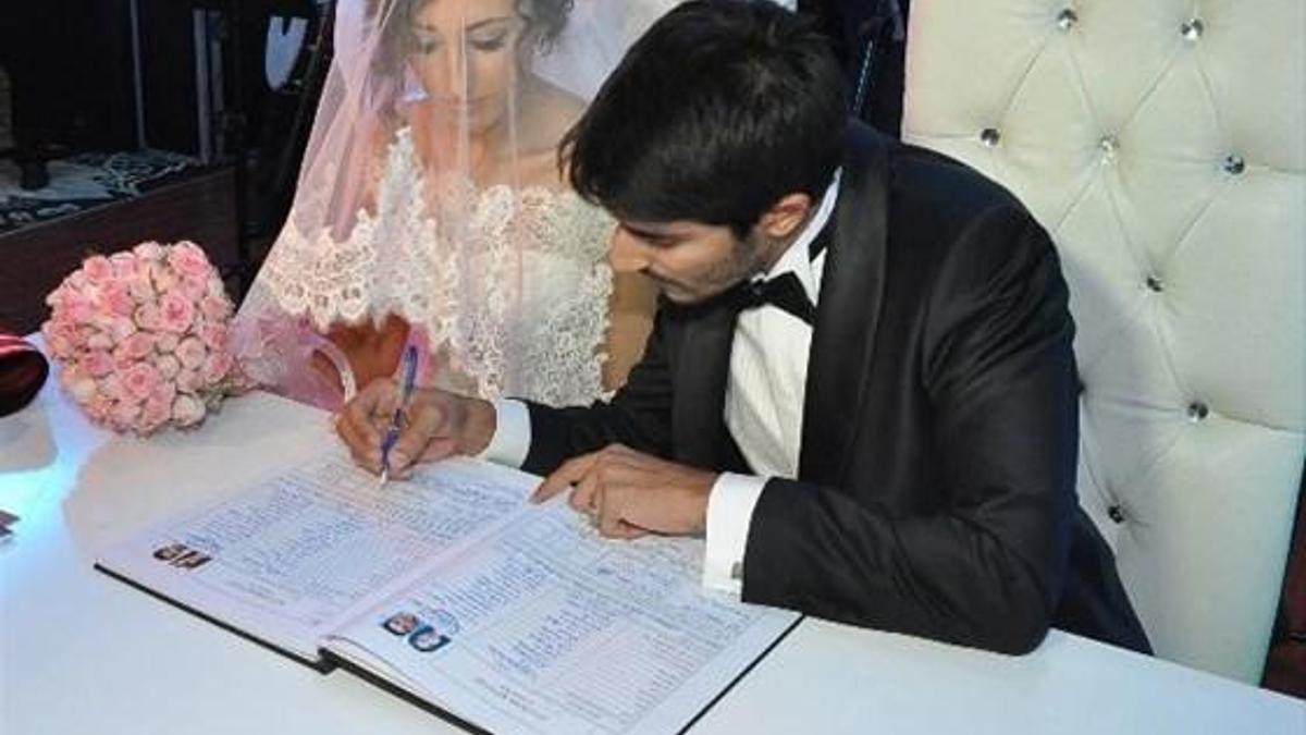 Belkıs Akkale oğlunu evlendirdi