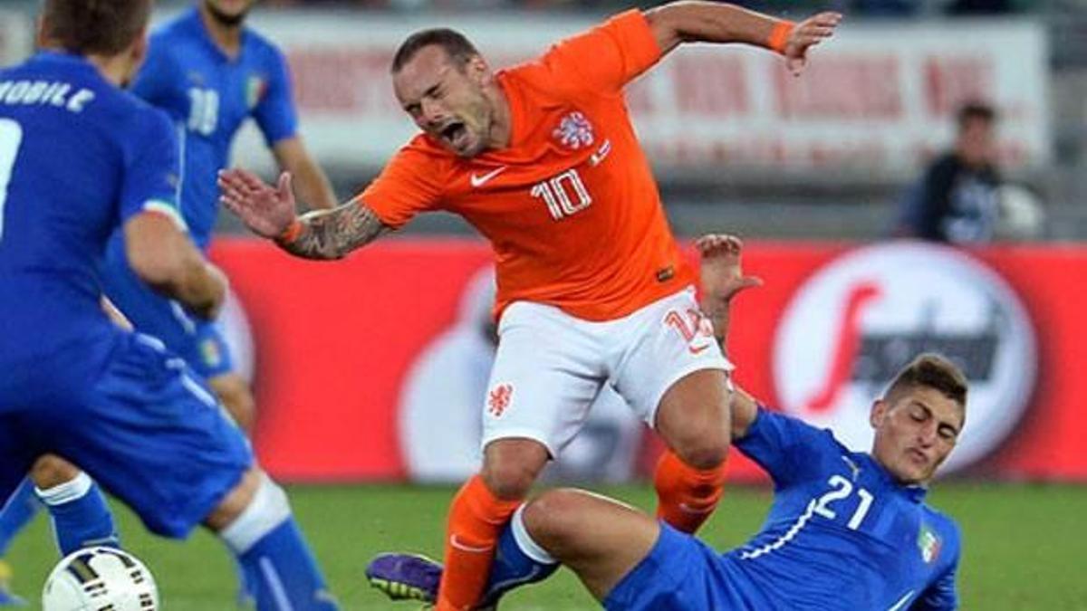 Hollanda 10 dakikada nakavt!