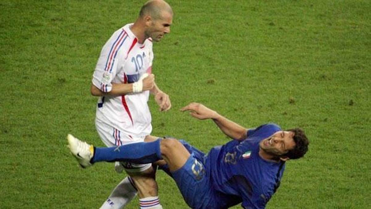 Materazzi 41 yaşında futbola döndü!