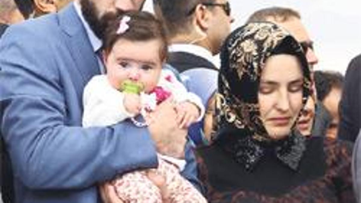 ‘Silahlarımızı aldılar IŞİD elbisesi giydirdiler’