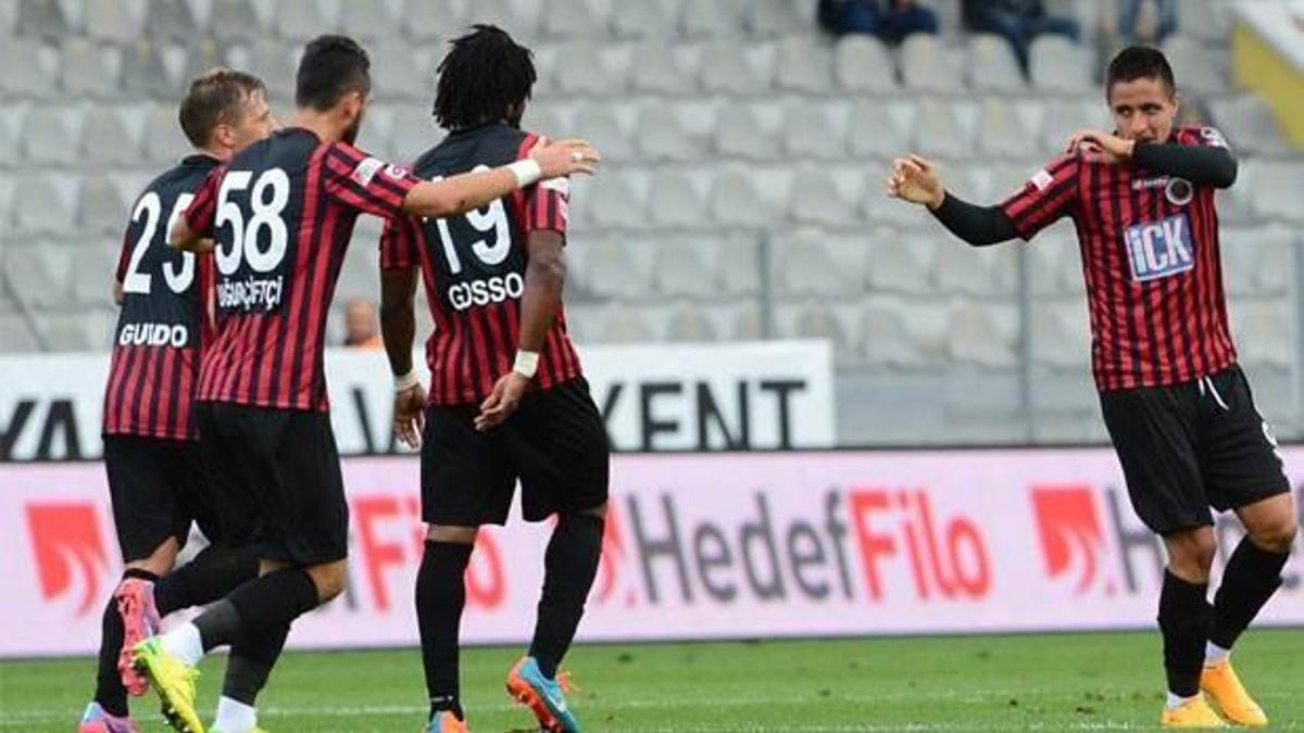 Gençler Bal-Kes'i üçledi