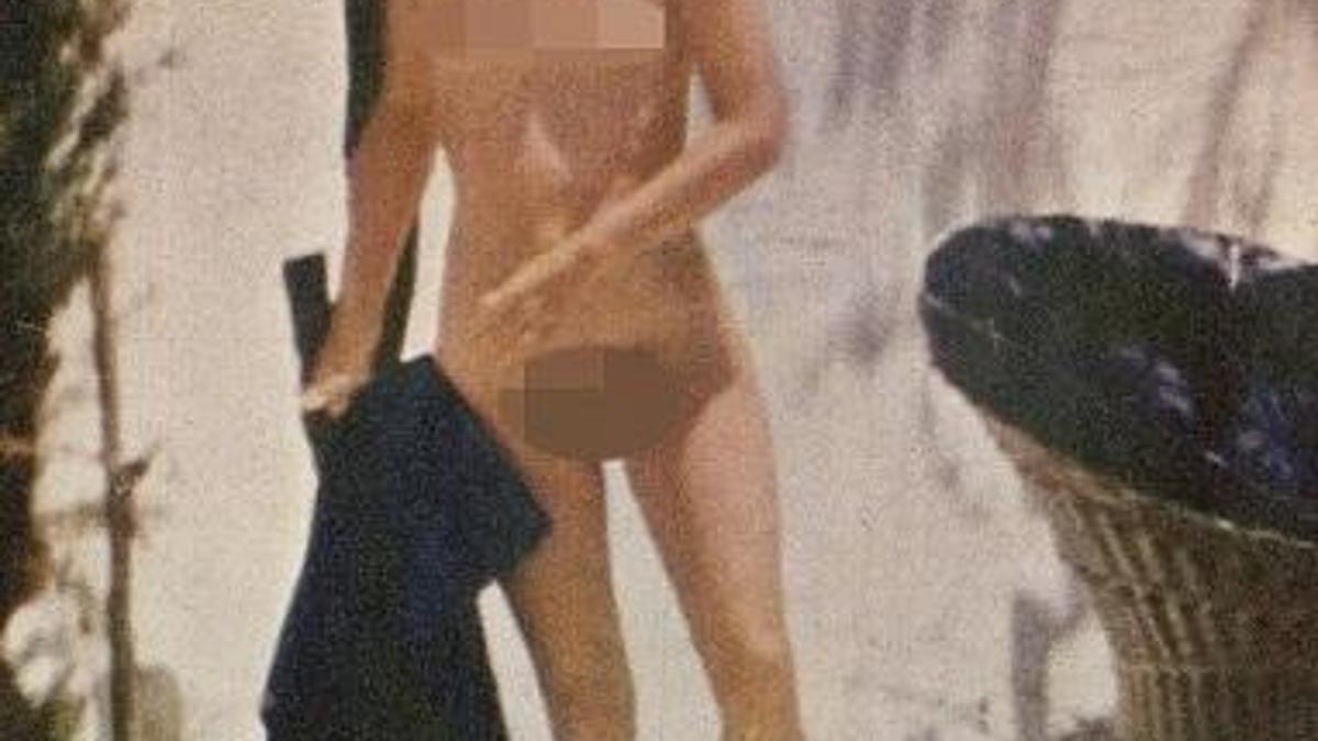Eski First Lady'nin çıplak fotoğraflarını kocası çektirmiş