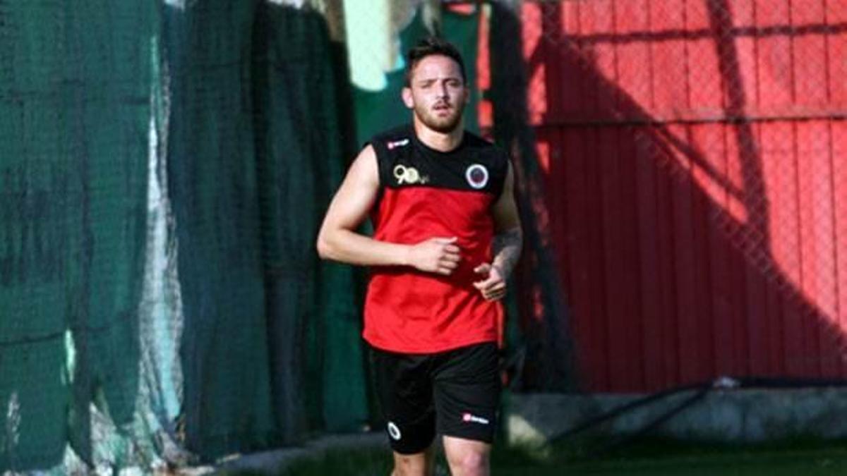 Deniz Naki'yle yollar ayrıldı!