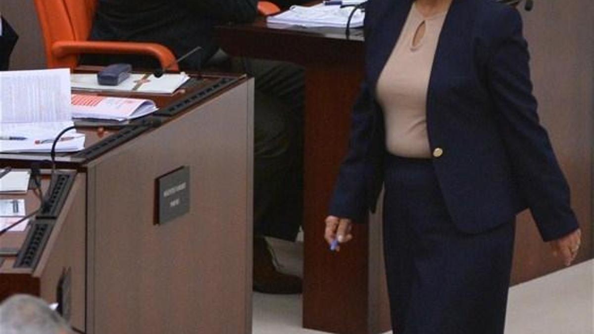 Pervin Buldan CHP'li vekili süzdü!