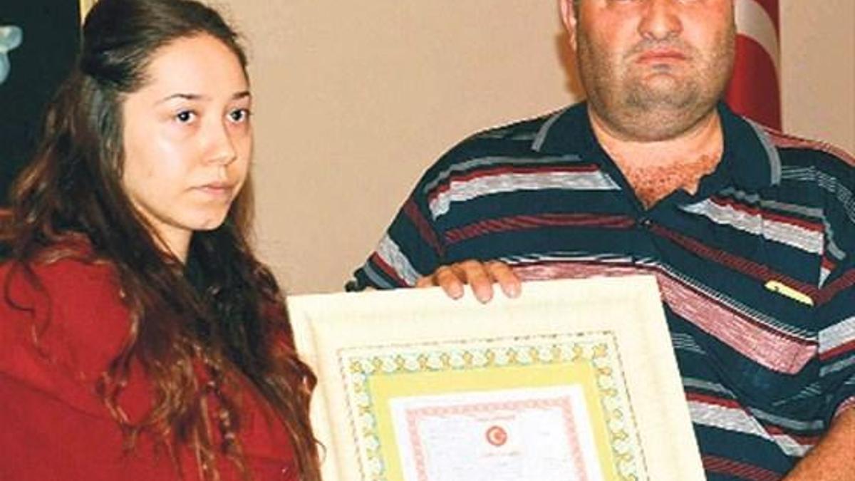 Sıva ustası evini bağışladı