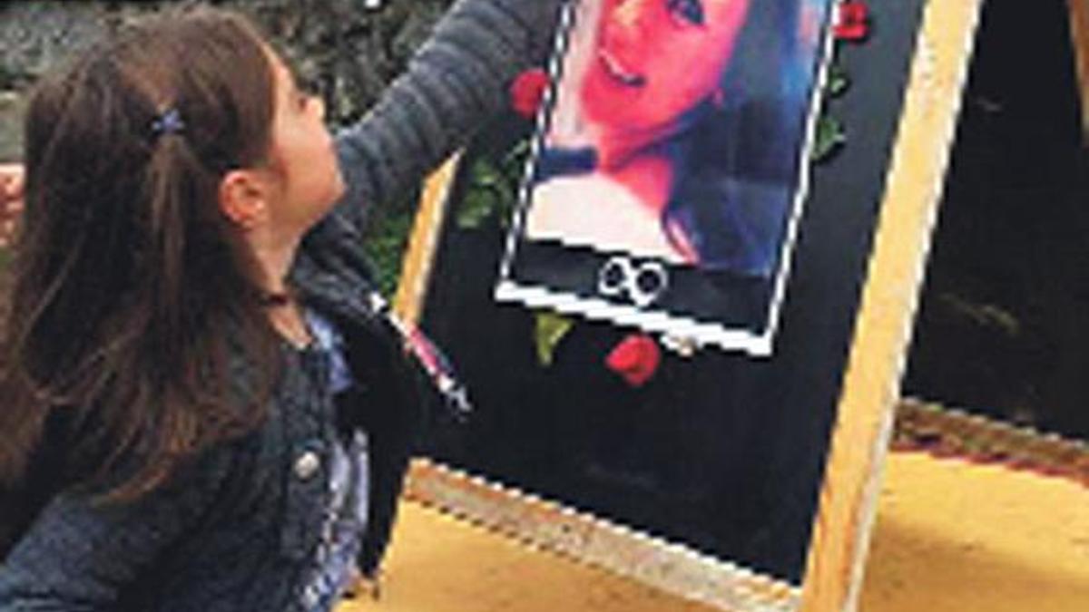 'Gönlümüze altın harflerle kazındın'
