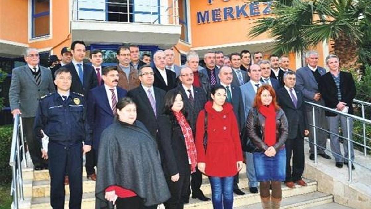 Kızlı-erkekli apartlara kuşatma