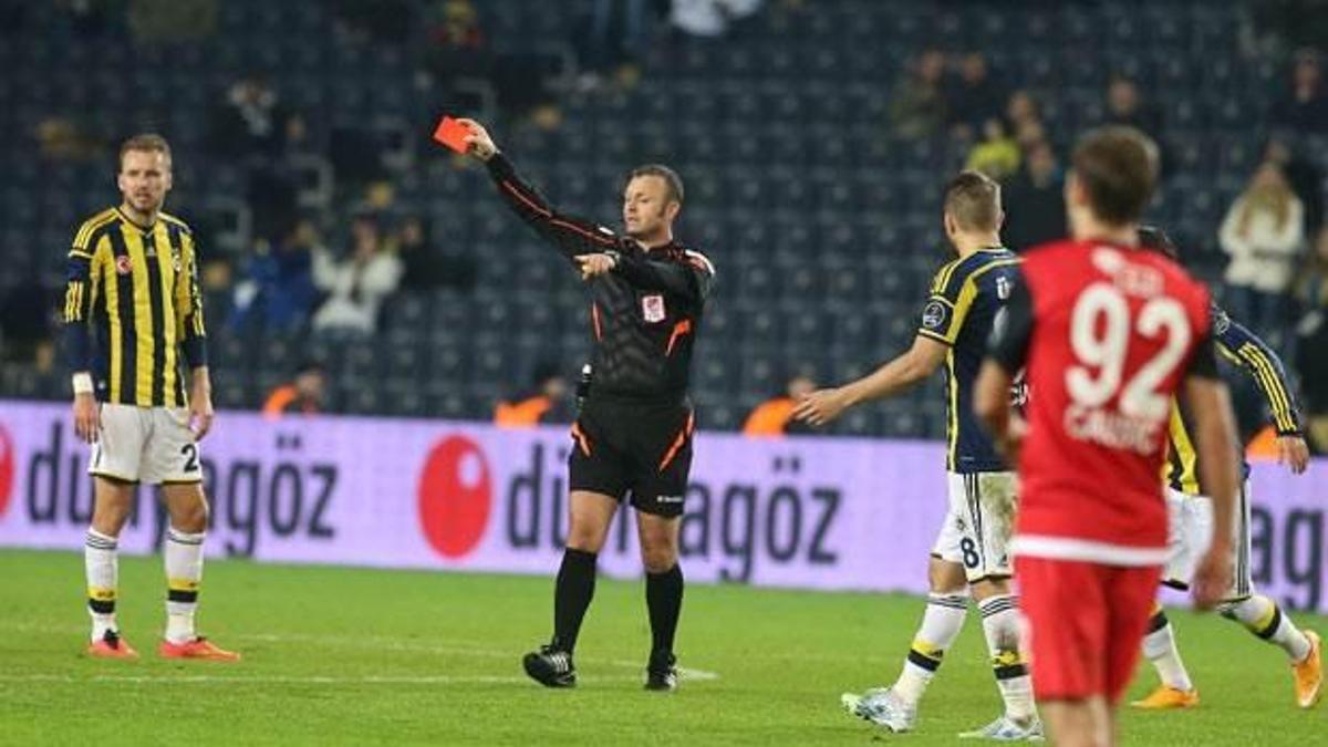 Boşat: Hakem rezaleti ve skandal