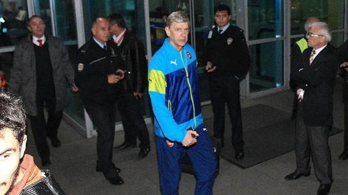 Wenger'den G.Saray'a sürprizli ilk 11