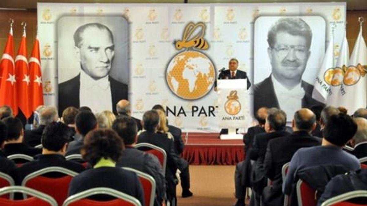 Ahmet Özal partisini tanıttı