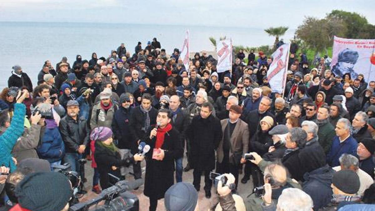 İşgale kalmadığı için vurulan 200 Yunan askerini andık!