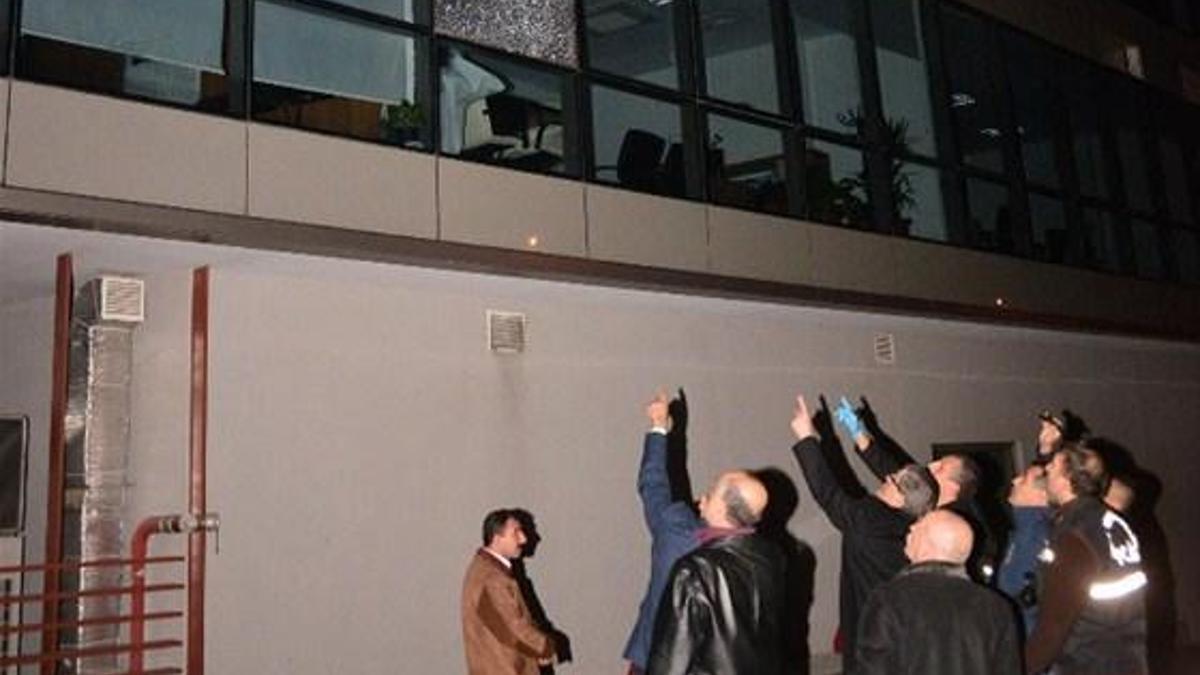 Çukurova Belediyesi'ne pompalı tüfekli saldırı