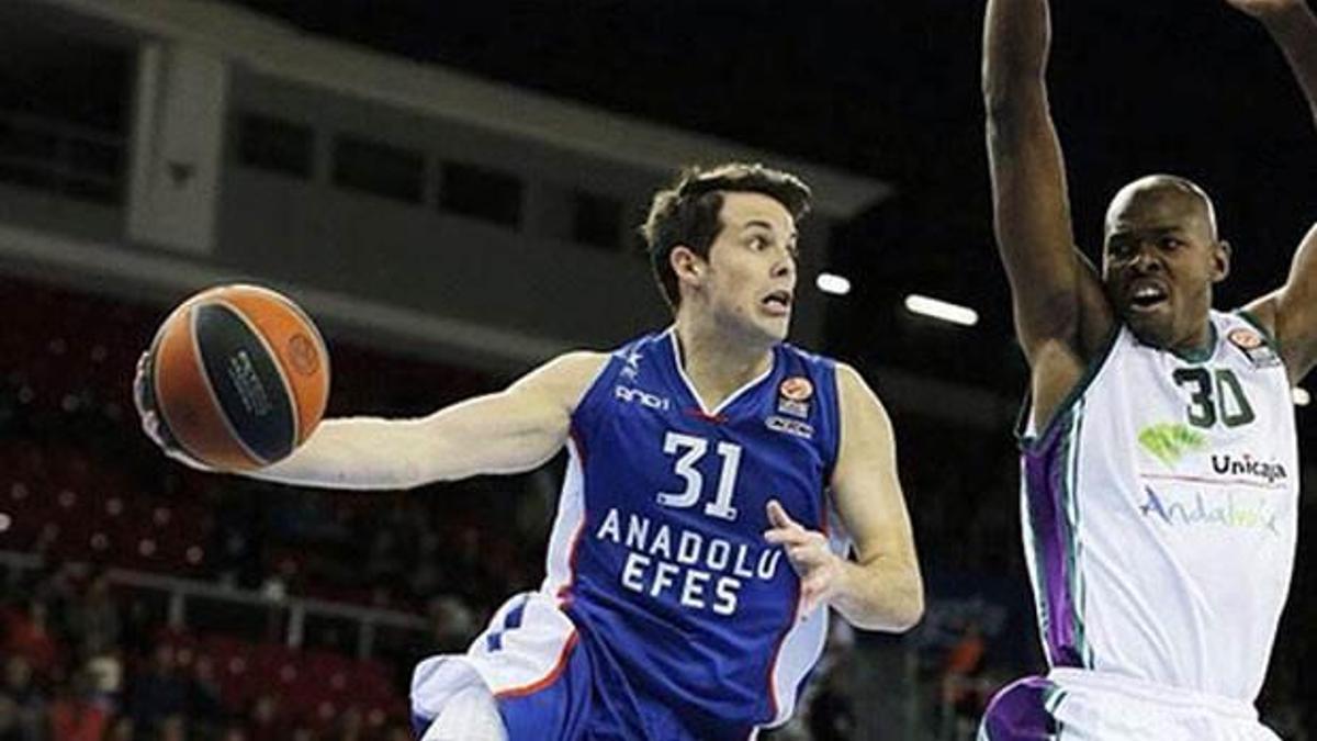 Anadolu Efes coştu bi' kere!