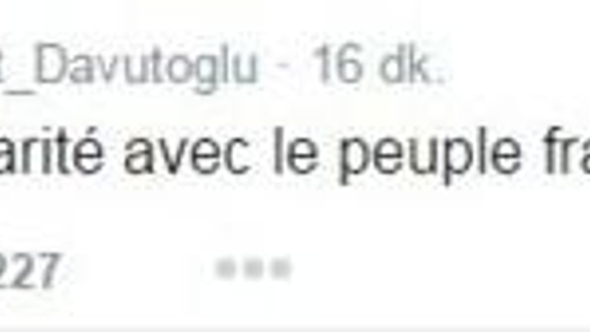 Davutoğlu'ndan Fransızca tweet!