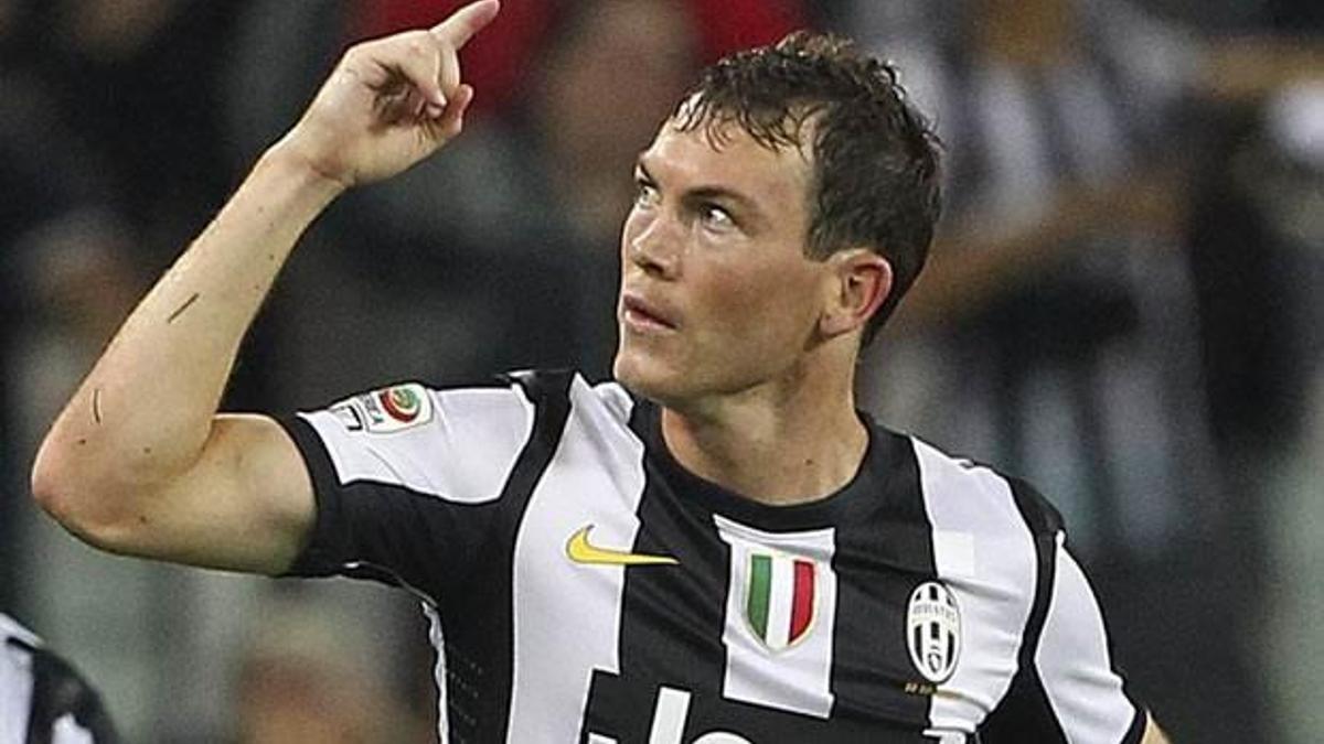 Lichtsteiner'in sözleşmesi uzatıldı