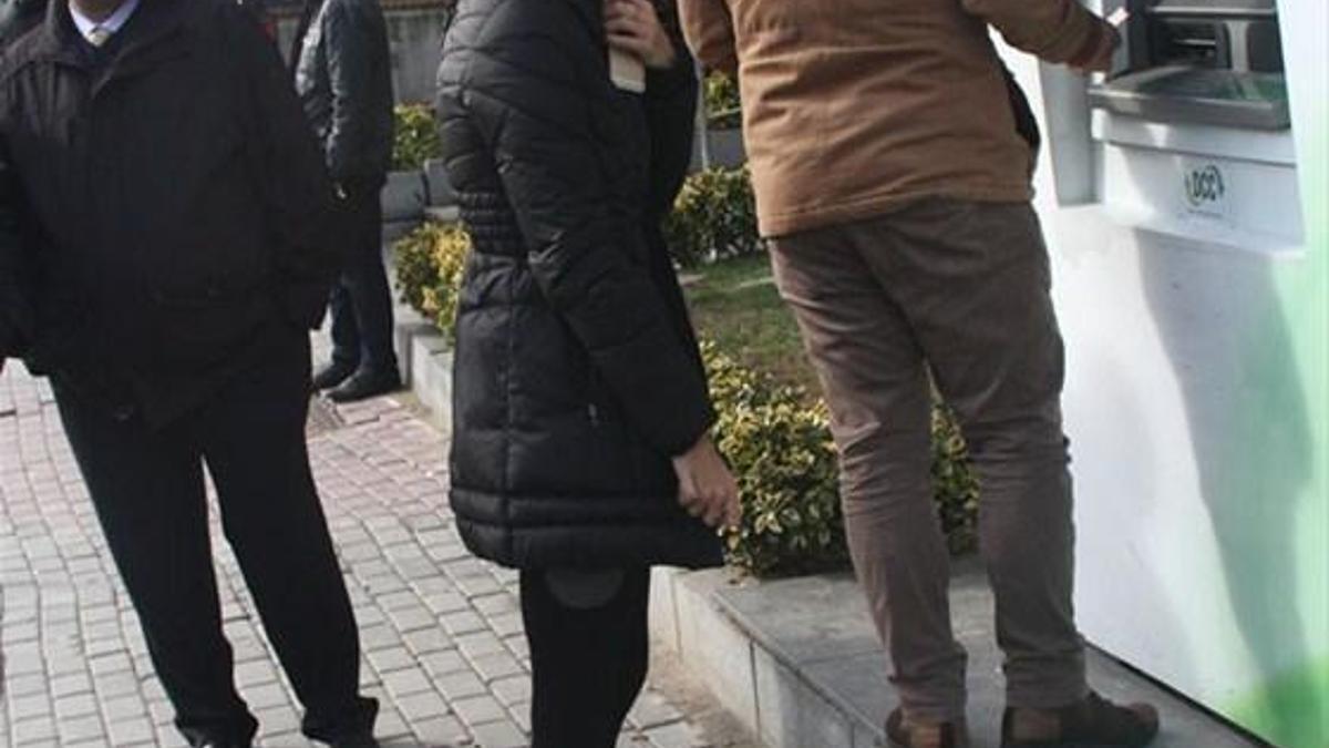 Bekar hayatının ilk gününde!
