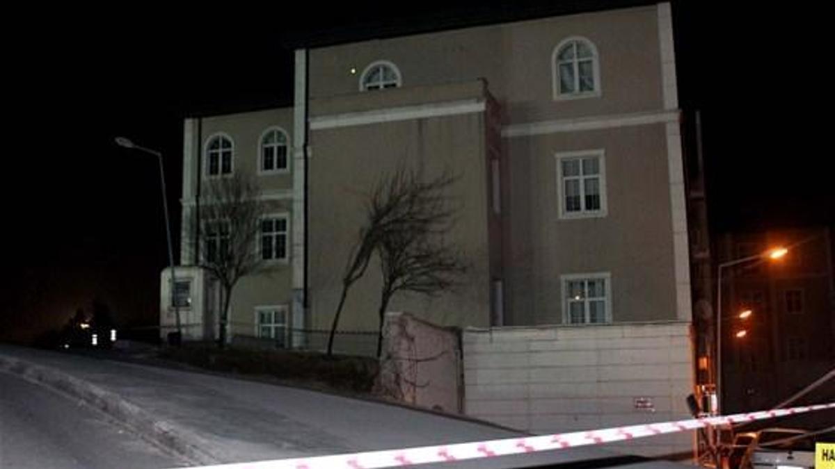 ABD: Esad kalsın