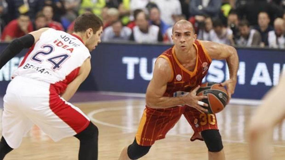 Başrolde Arroyo var