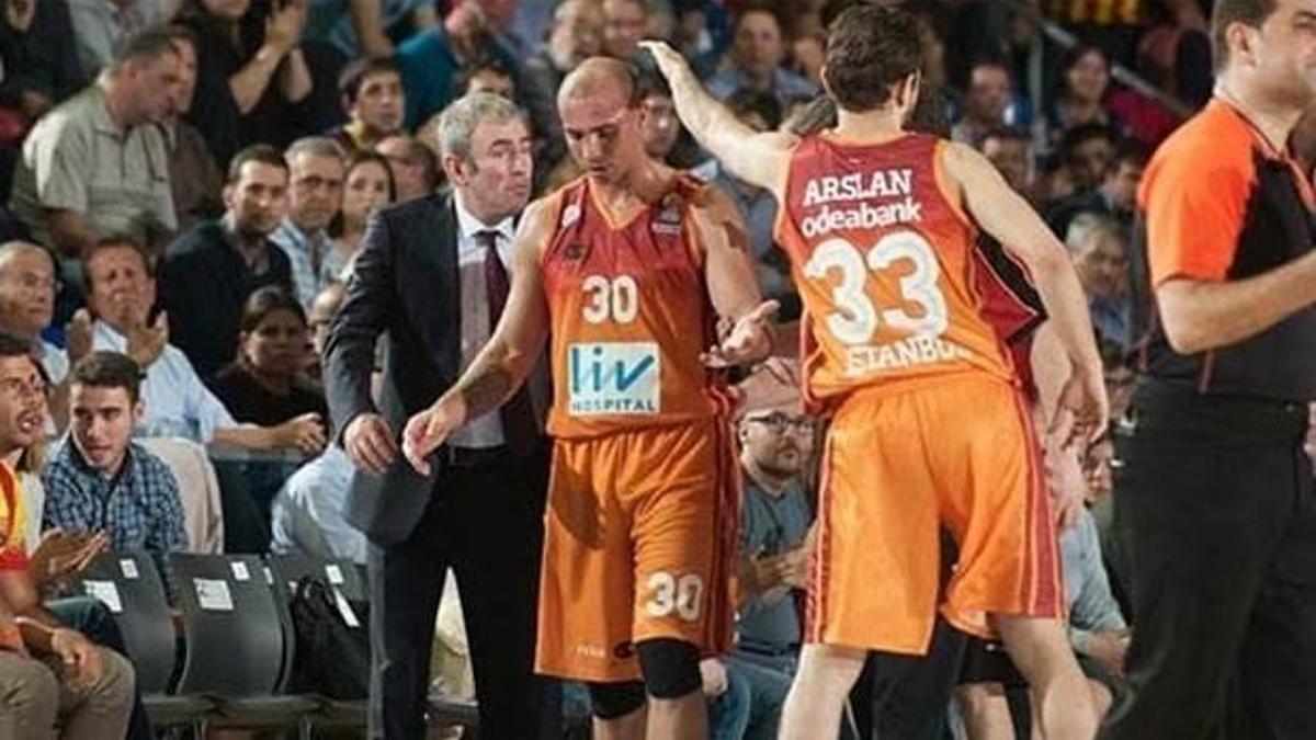 Galatasaray'a iki şok birden!