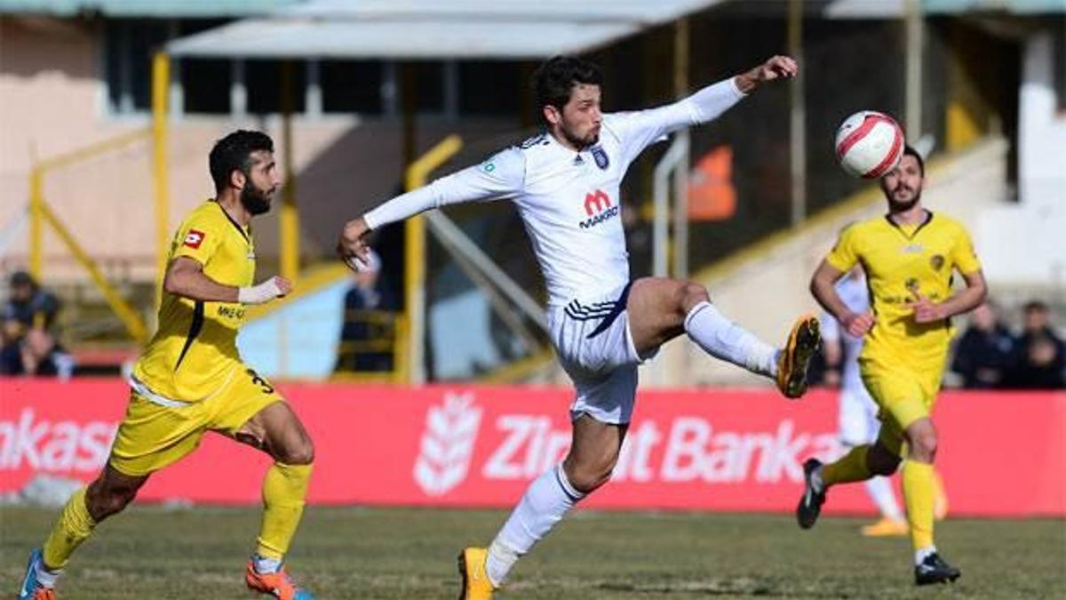 Başakşehir galibiyeti koruyamadı