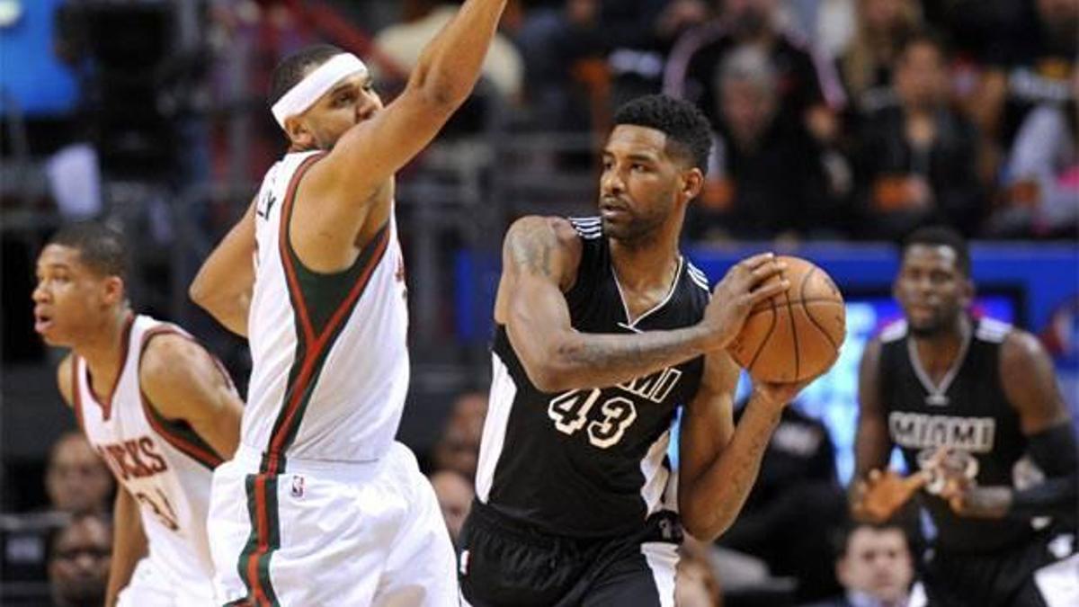 Bucks deplasmanda galip