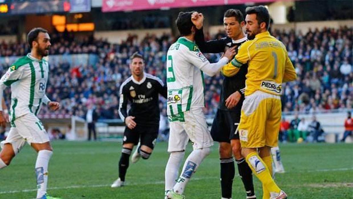 Ronaldo'ya iki maç ceza!