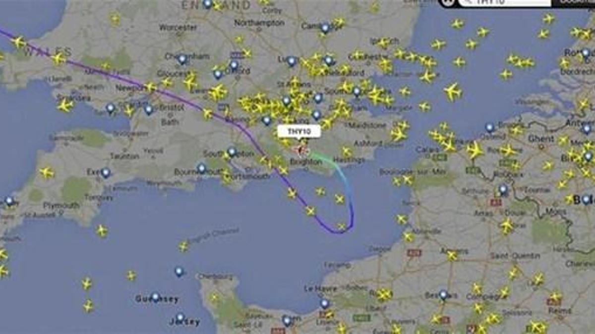 THY uçağı Londra'ya acil iniş yaptı