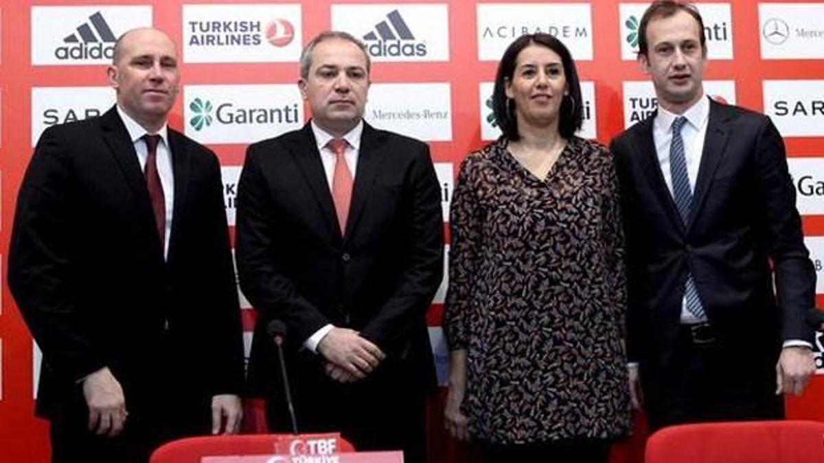 Ekrem Memnun imzayı attı