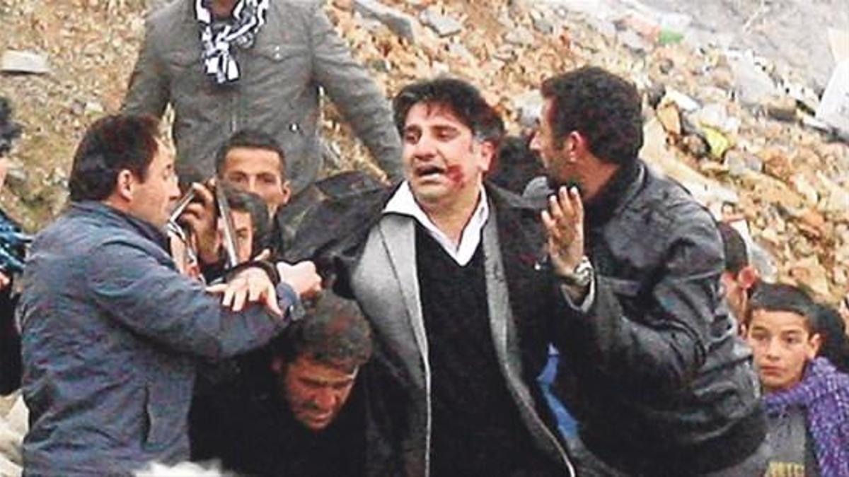 Linçten kurtulan kaymakam AK Partiden aday