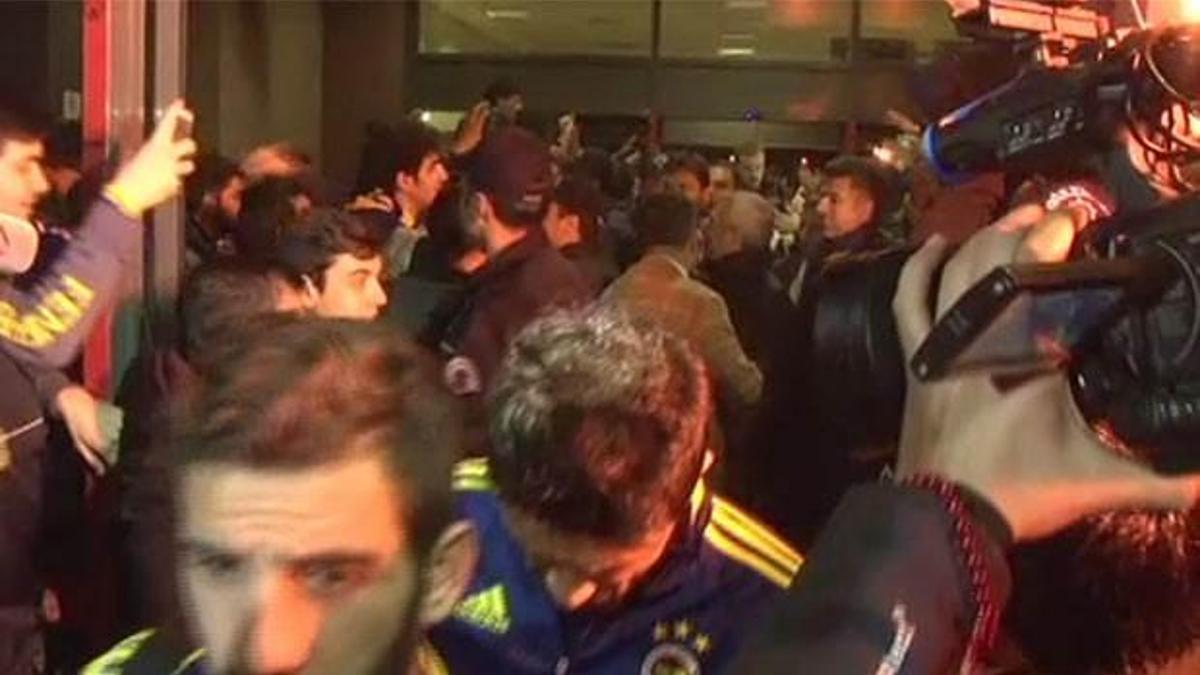 Aziz Yıldırım'a şok protesto