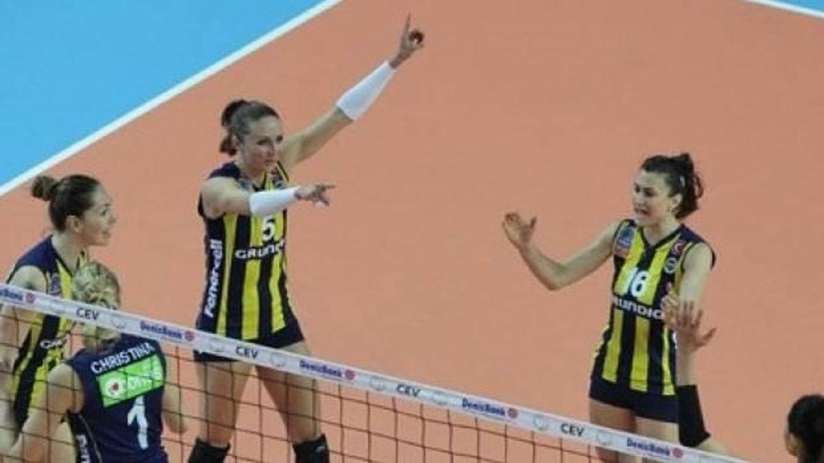 Fenerbahçe yenildi ama turladı!