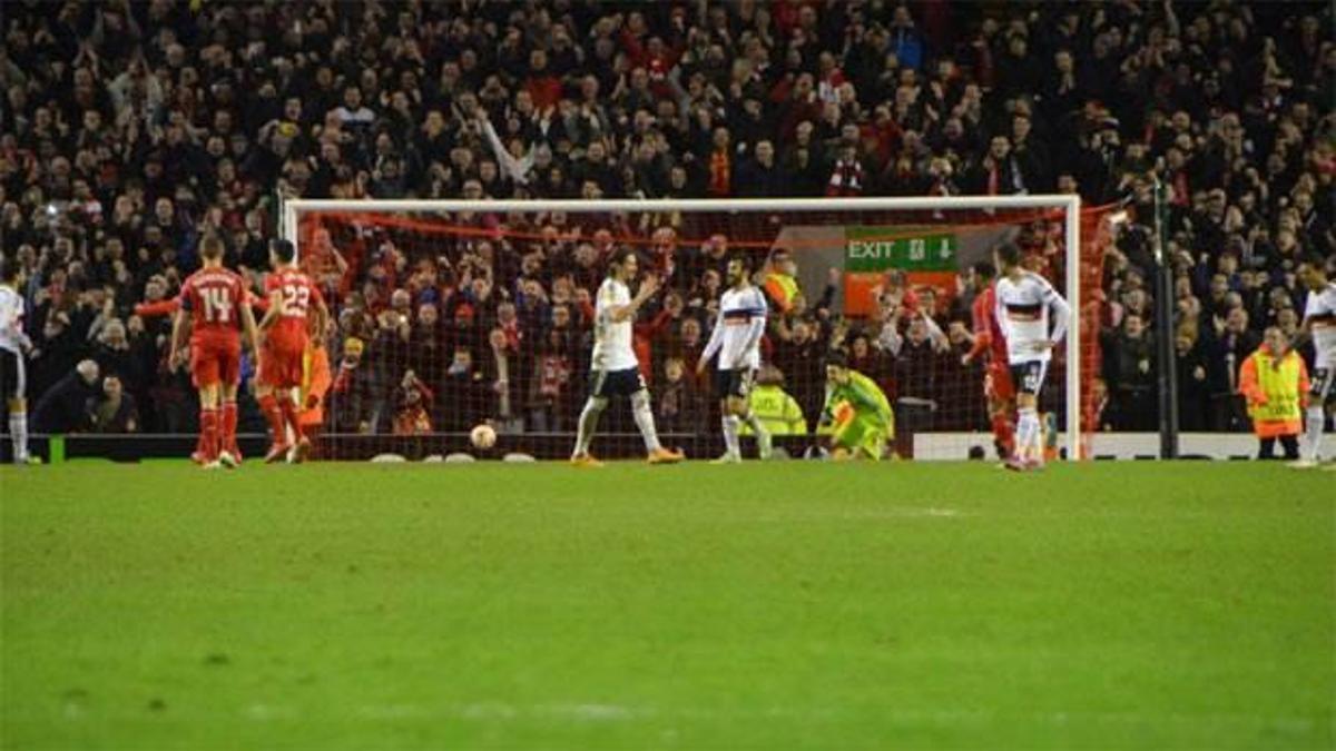 Liverpool taraftarı biletleri tüketti