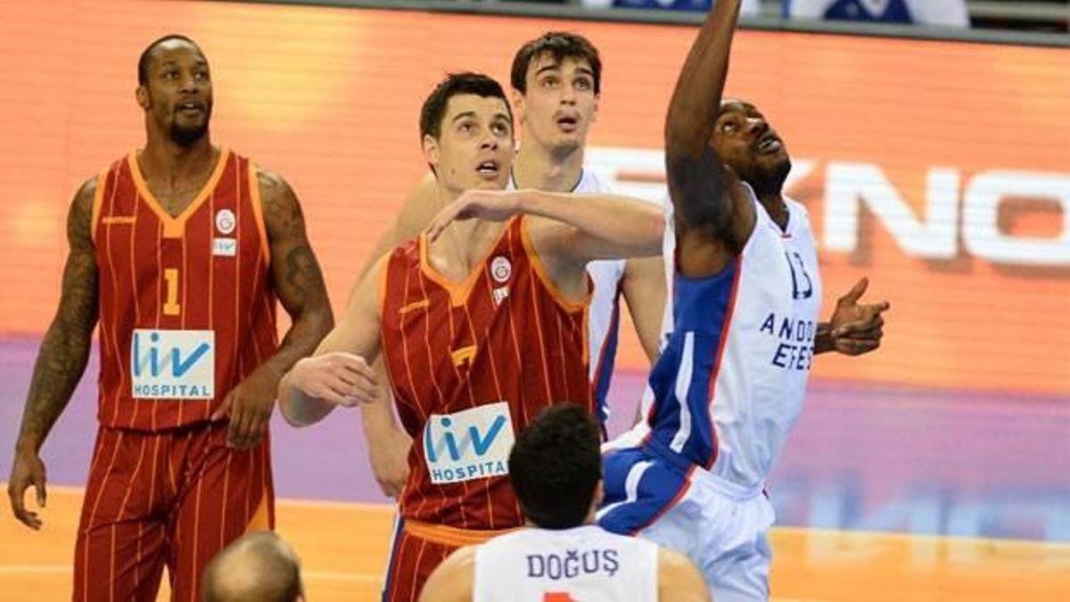 Aleks Maric de takımdan ayrıldı