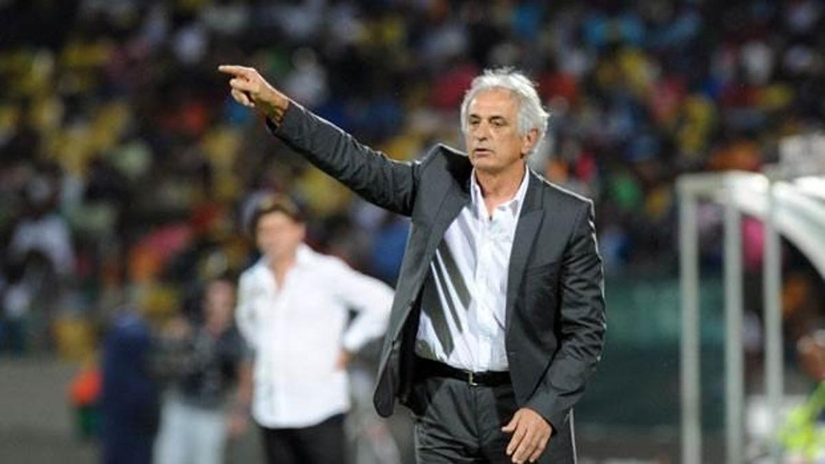 Halilhodzic imzayı atıyor