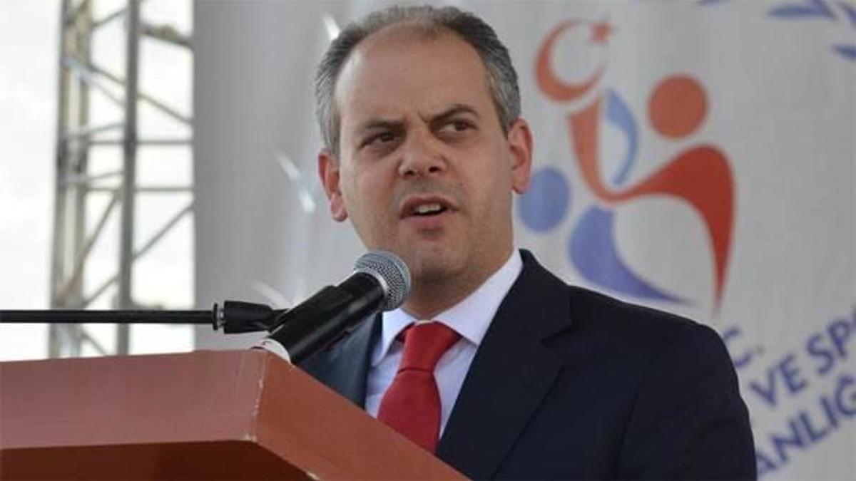 Seyirci yarı yarıya düştü