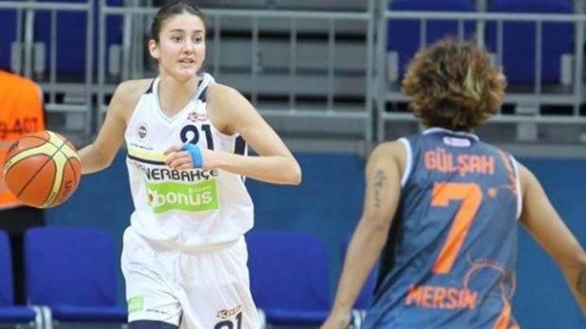 Yıldız oyuncu kadro dışı bırakıldı