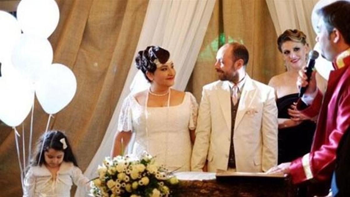 Güzel Köylü'nün sevilen oyuncusu evlendi