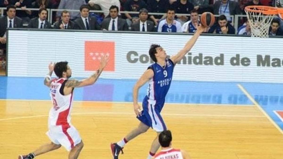 Pire n'Efes'siz bıraktı!