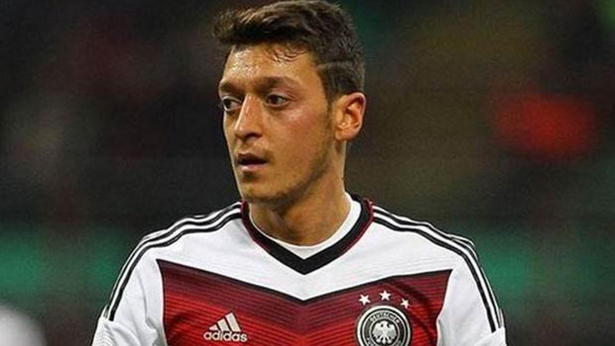 Mesut Özil: 'Gururluyum'