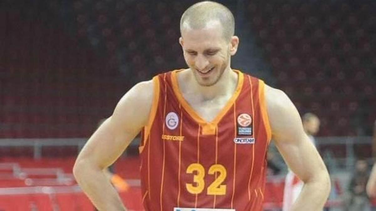 Galatasaraylı yıldız zehirlendi