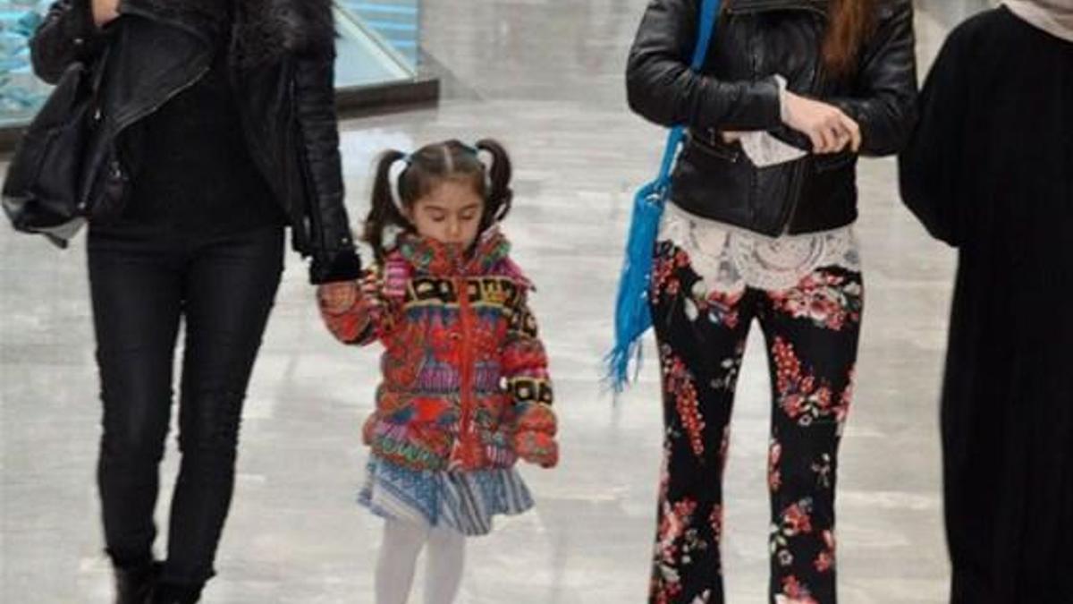 Kızı ve torunuyla ilk kez görüntülendi