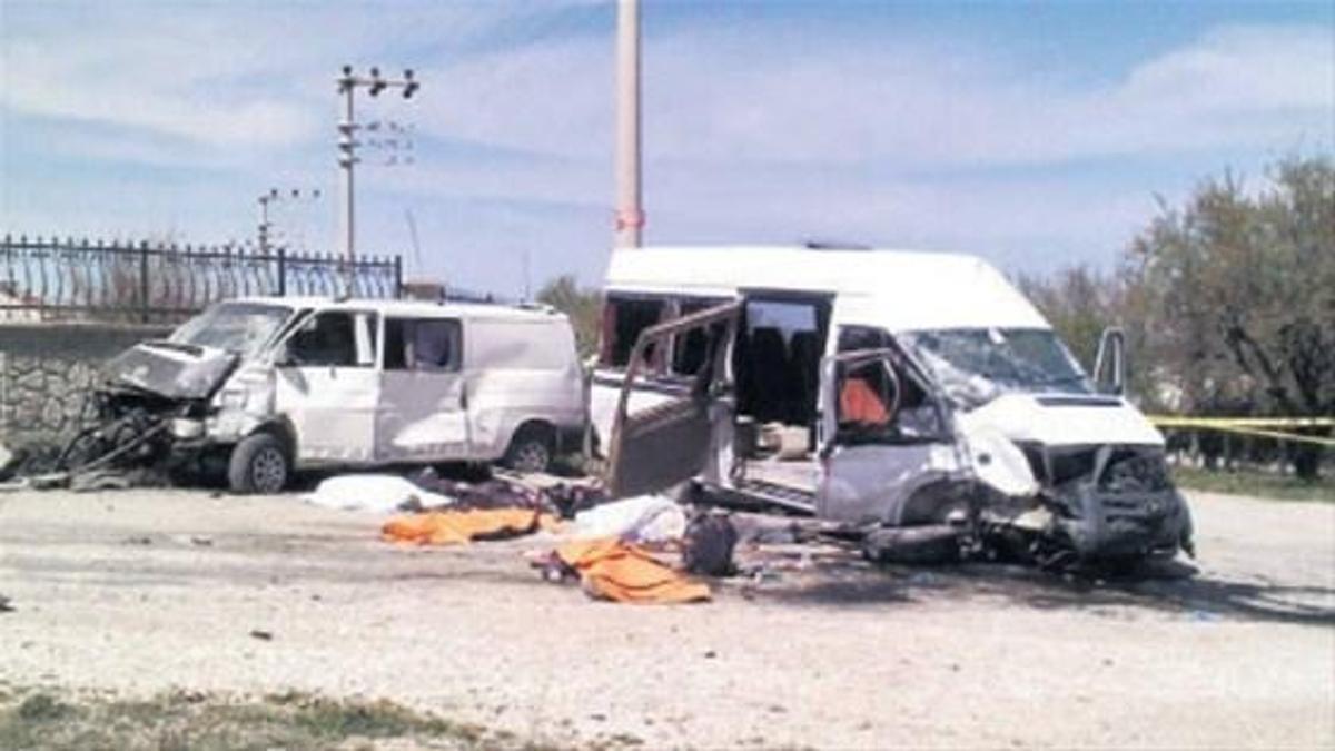 Kahreden görüntü: 5 ölü, 10 yaralı