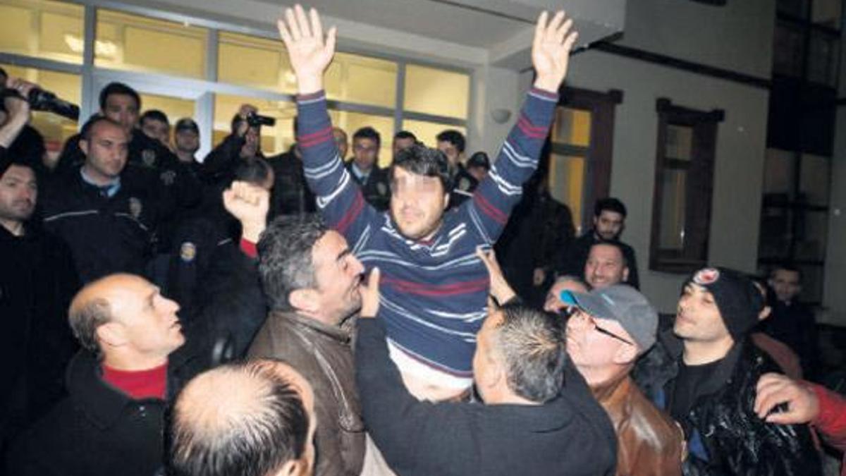 Parmak izi tutmadı, bırakıldılar!