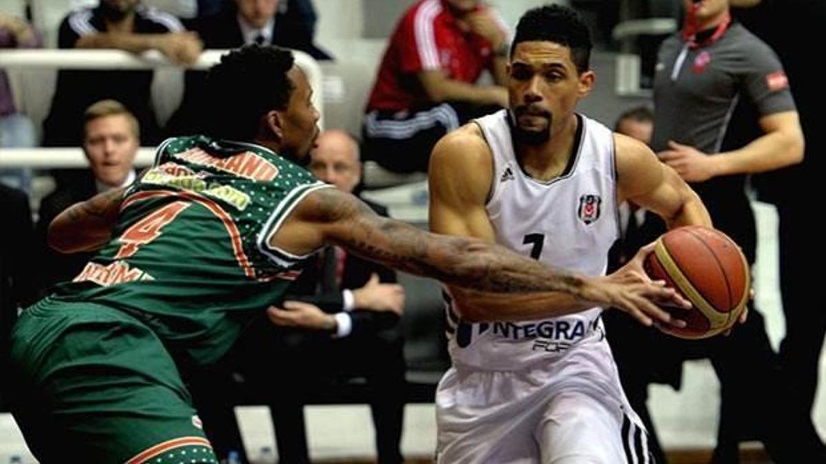 Kartal Chris'ten çıktı