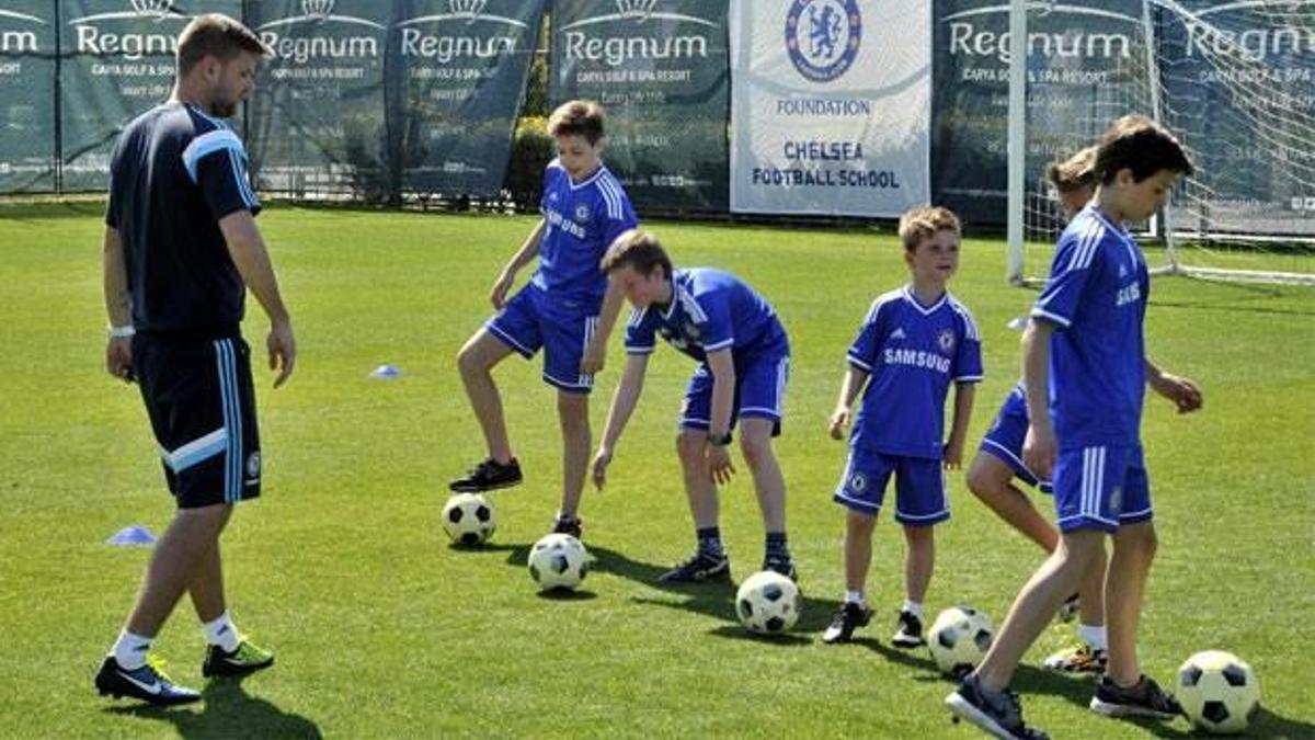 Chelsea'nin geleceği Türkiye'de yetişiyor
