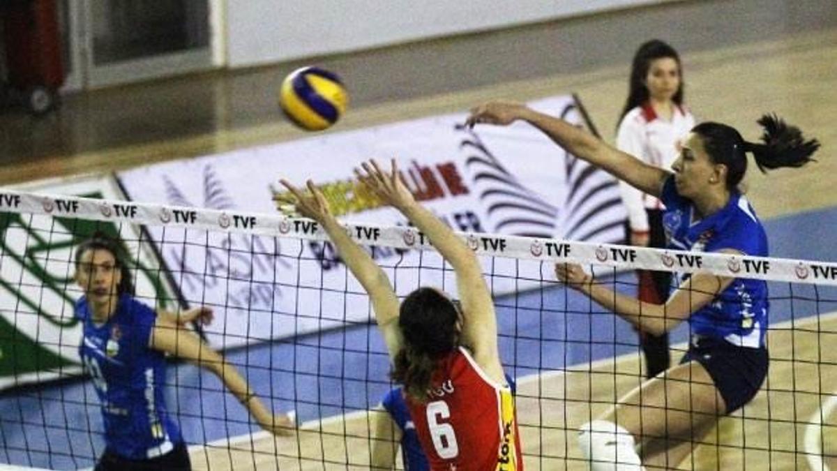 İdmanocağı, Vakıfbank'a direnemedi!