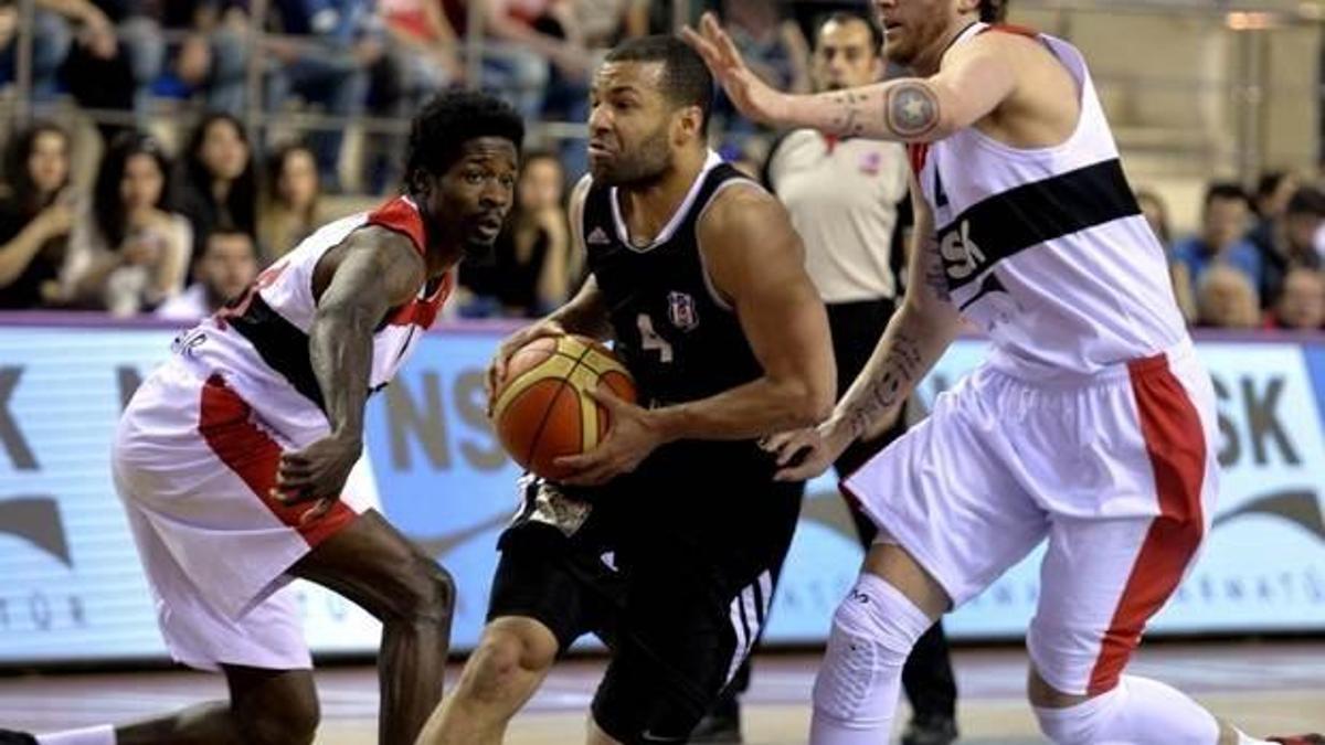Beşiktaş uzatmada yıkıldı